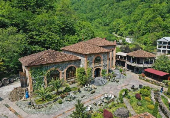 Adjara Deliciosa Tour de Vinos y Gastronomía